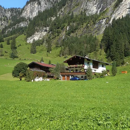 Bergblick Apartman *